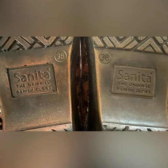 SANITA Clog - The original Dansko Clog! Crocodile Print - Brown - Picture 4 of 8